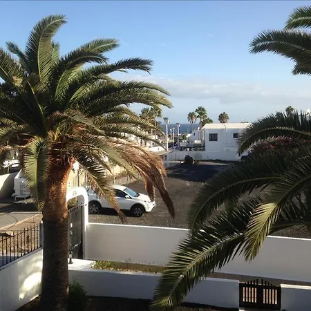 Puerto Del Carmen Sleeps 4 With Pool And Wifi Puerto del Carmen