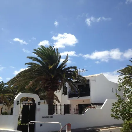 Daire Puerto Del Carmen Sleeps 4 With Pool And Wifi Puerto del Carmen (Lanzarote)